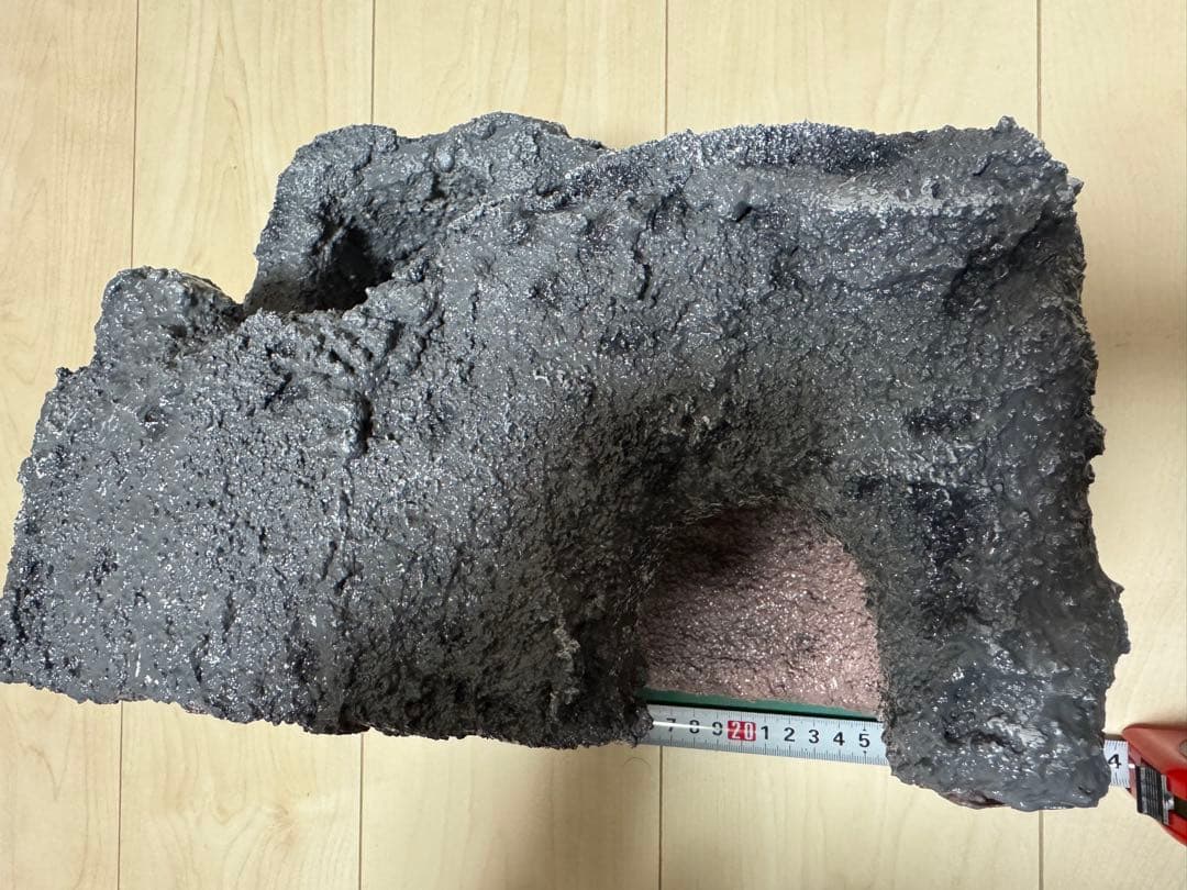 爬虫類用 岩型ウェットシェルター 二部屋構造｜湿度ゾーン付き 大型・一点物