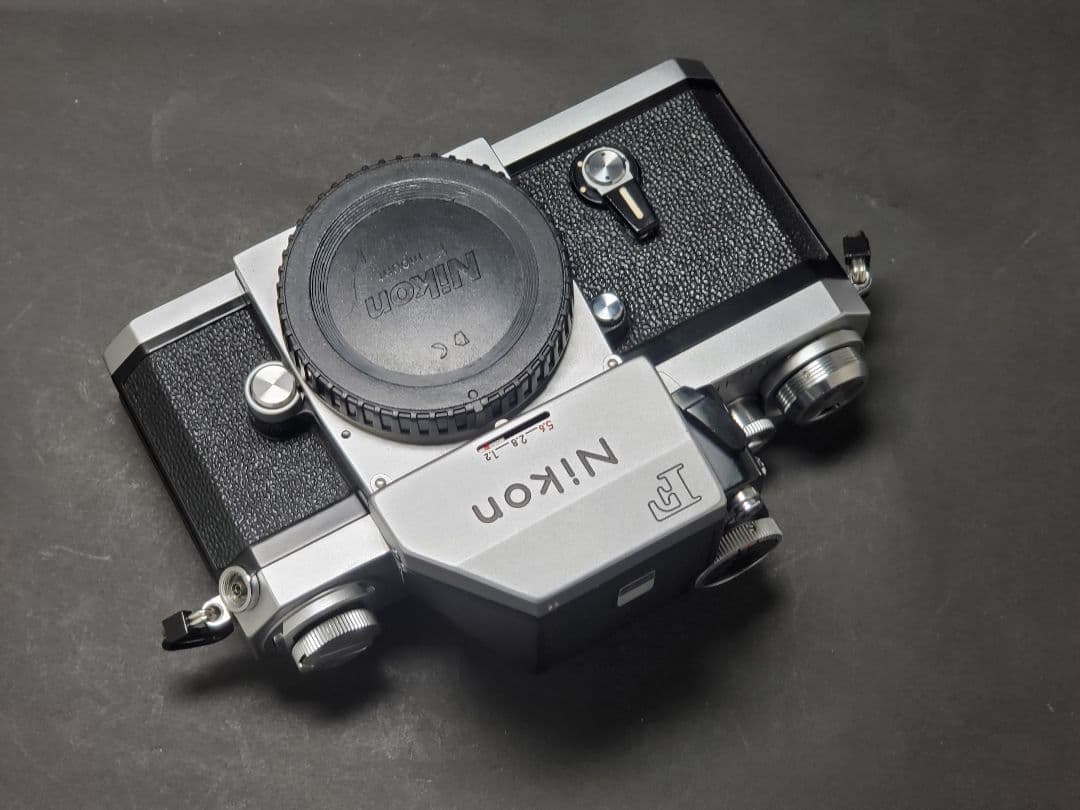 極上品　Nikon F一眼レフカメラ白ボディー貴重最終モデル