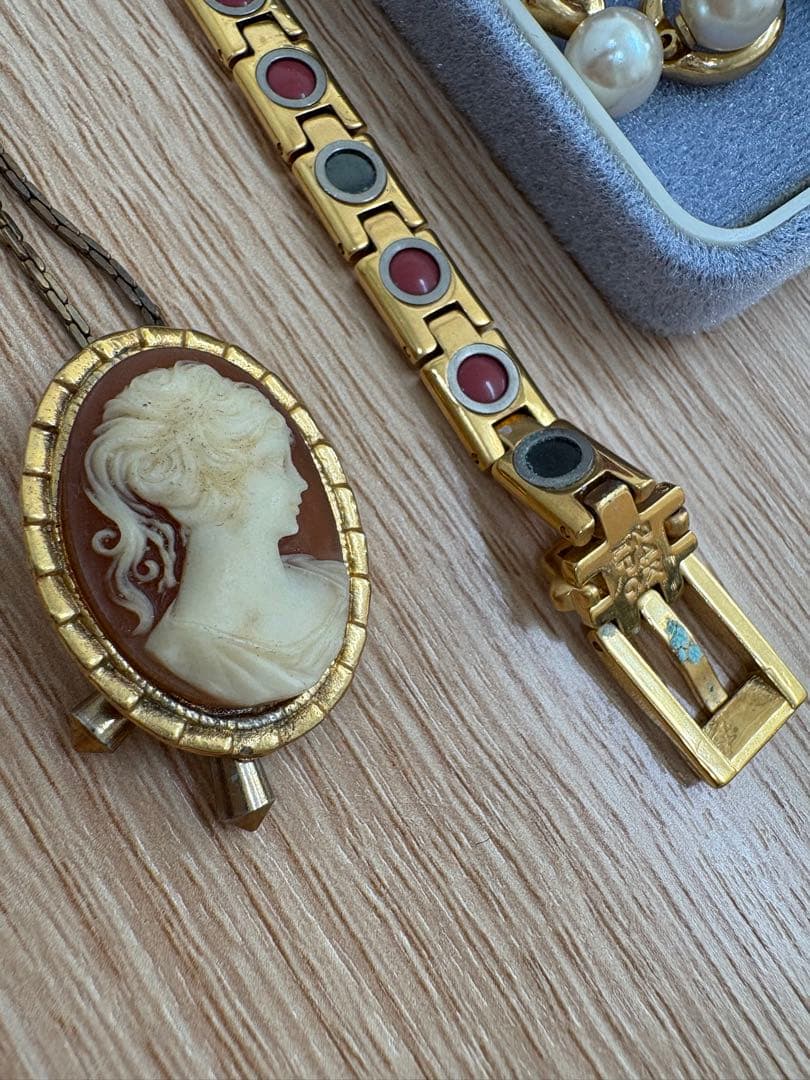 グ*シ様 遺品整理 アクセサリー