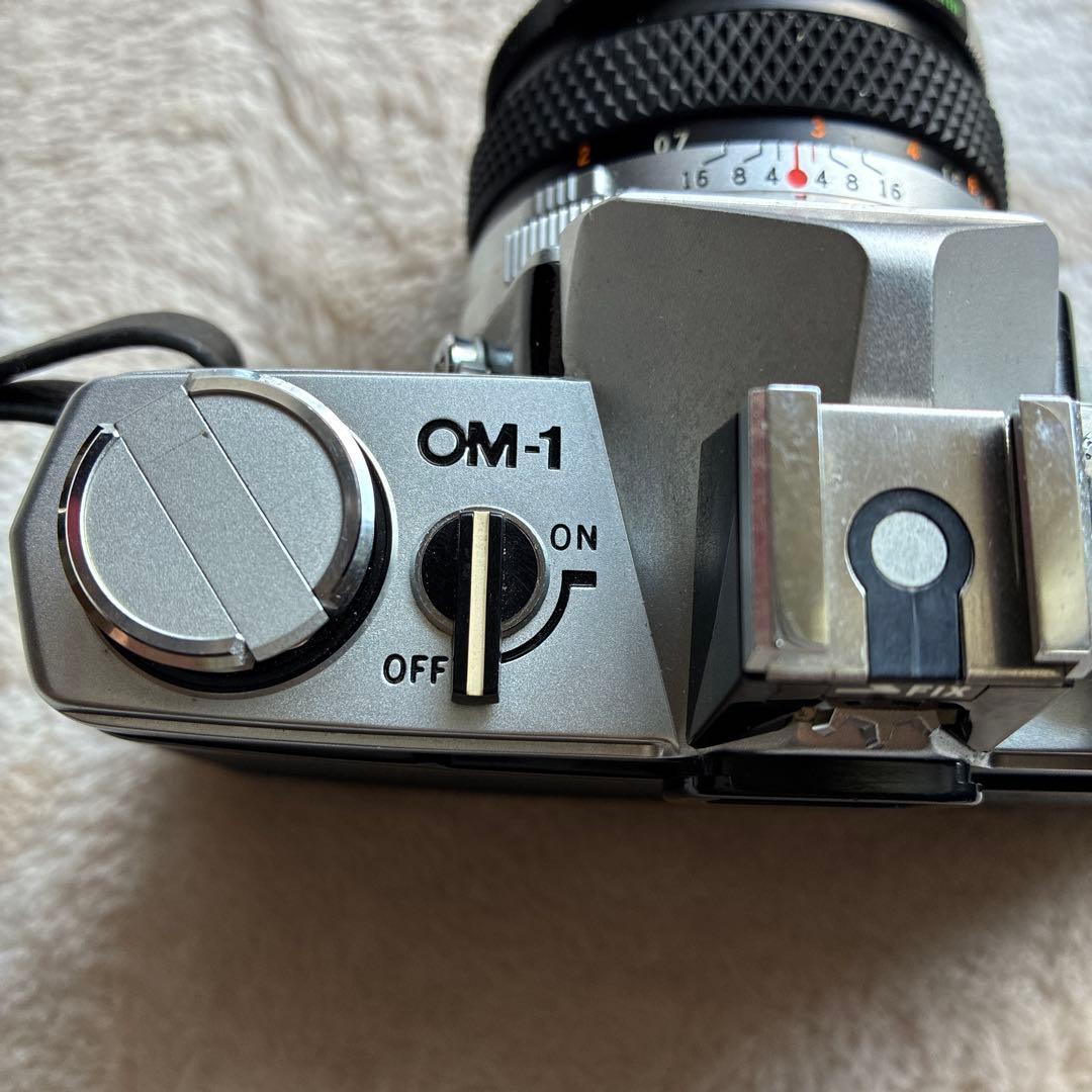 オリンパス　OM-1 レンズ付き