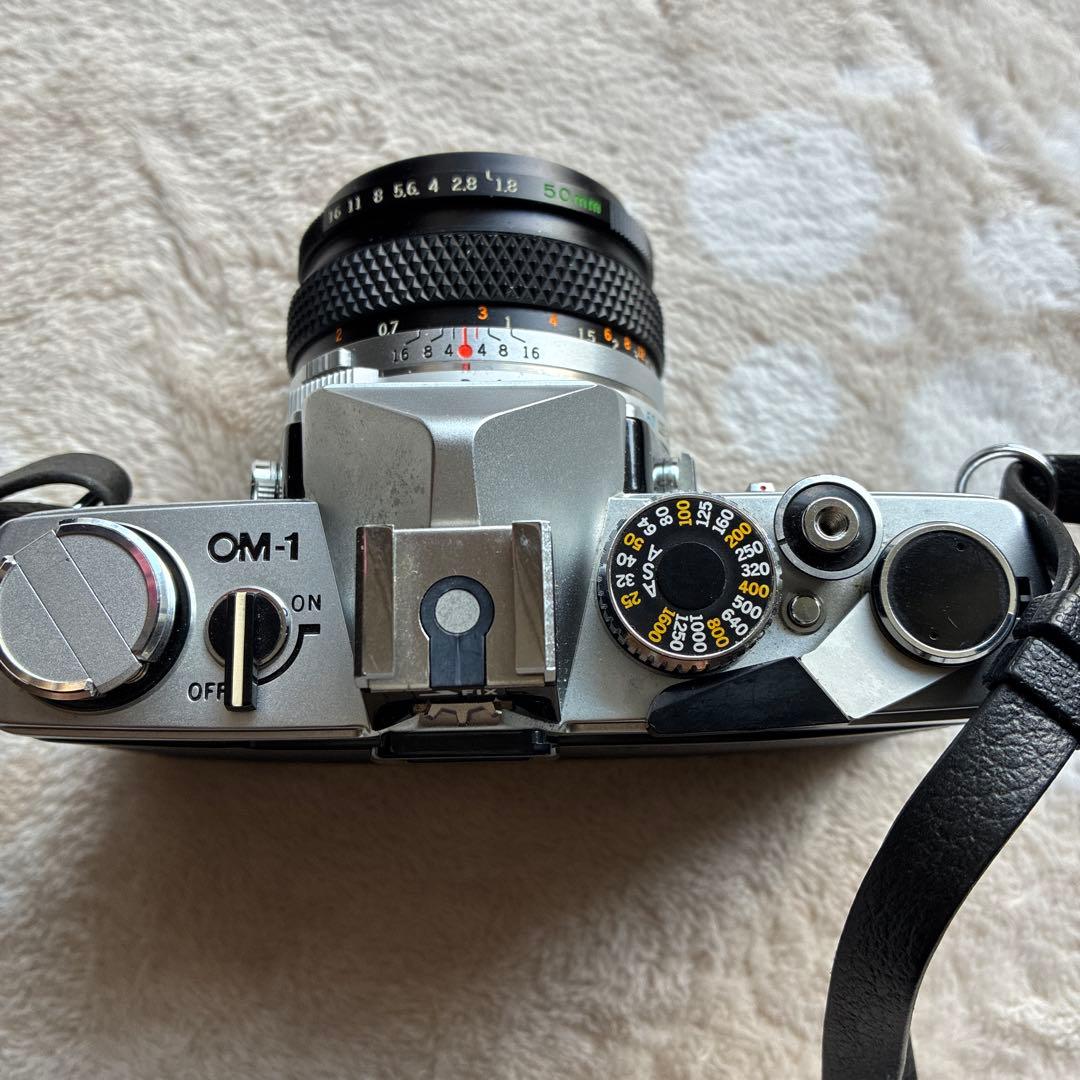 オリンパス　OM-1 レンズ付き