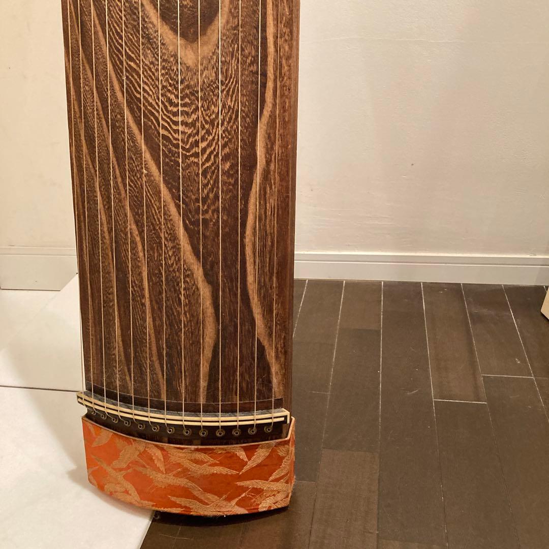 さらにさらにお値下げしました　琴　琴柱　譜見台　琴爪　琴爪箱　琴台 琴用楽譜四冊