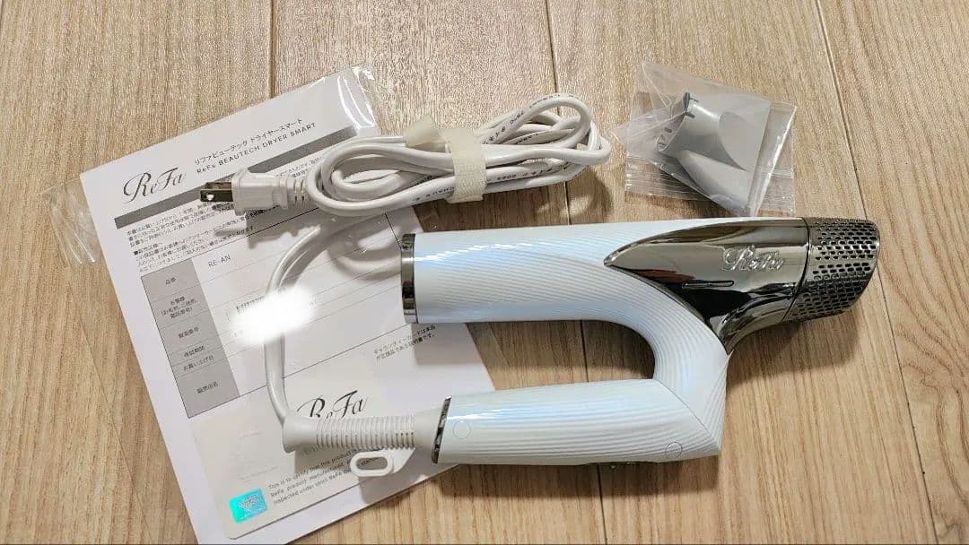 1週間限定 特別価格！ リファ ドライヤー ホワイト 2023年製 AB16