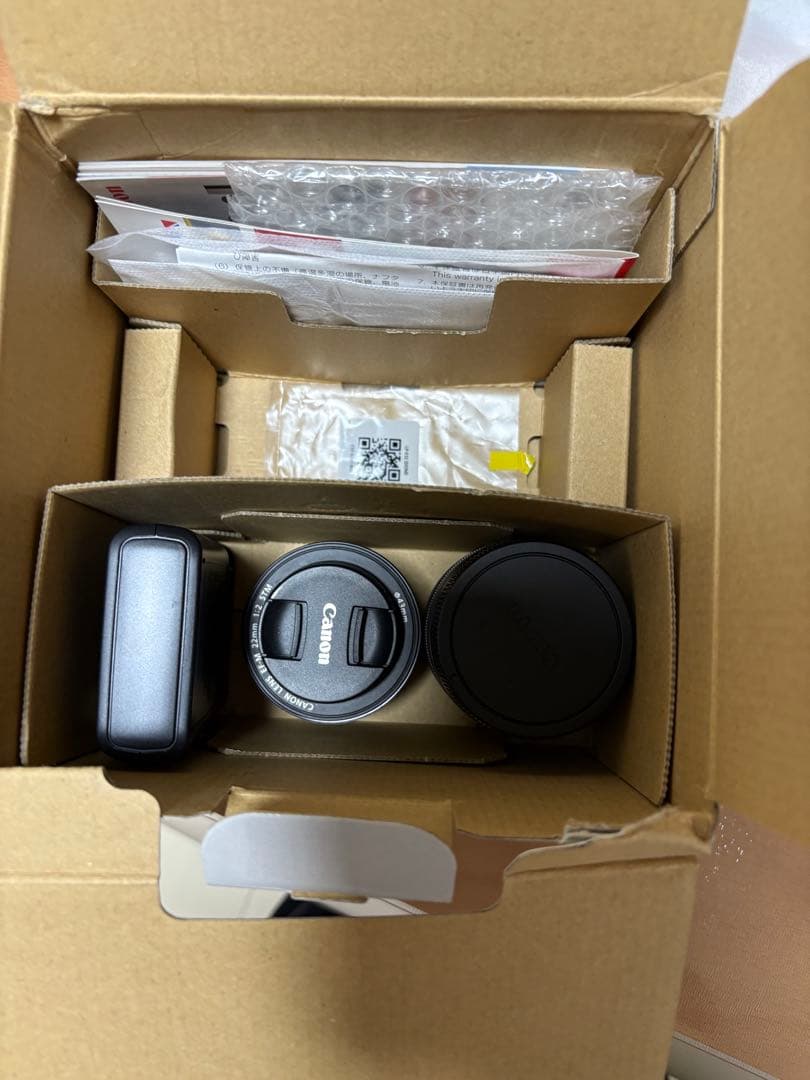 Canon EOS M100 本体とレンズセット