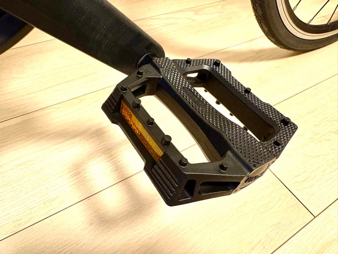 ☆高年式2022 GIANT ESCAPE RX3 人気のホワイト　Mサイズ