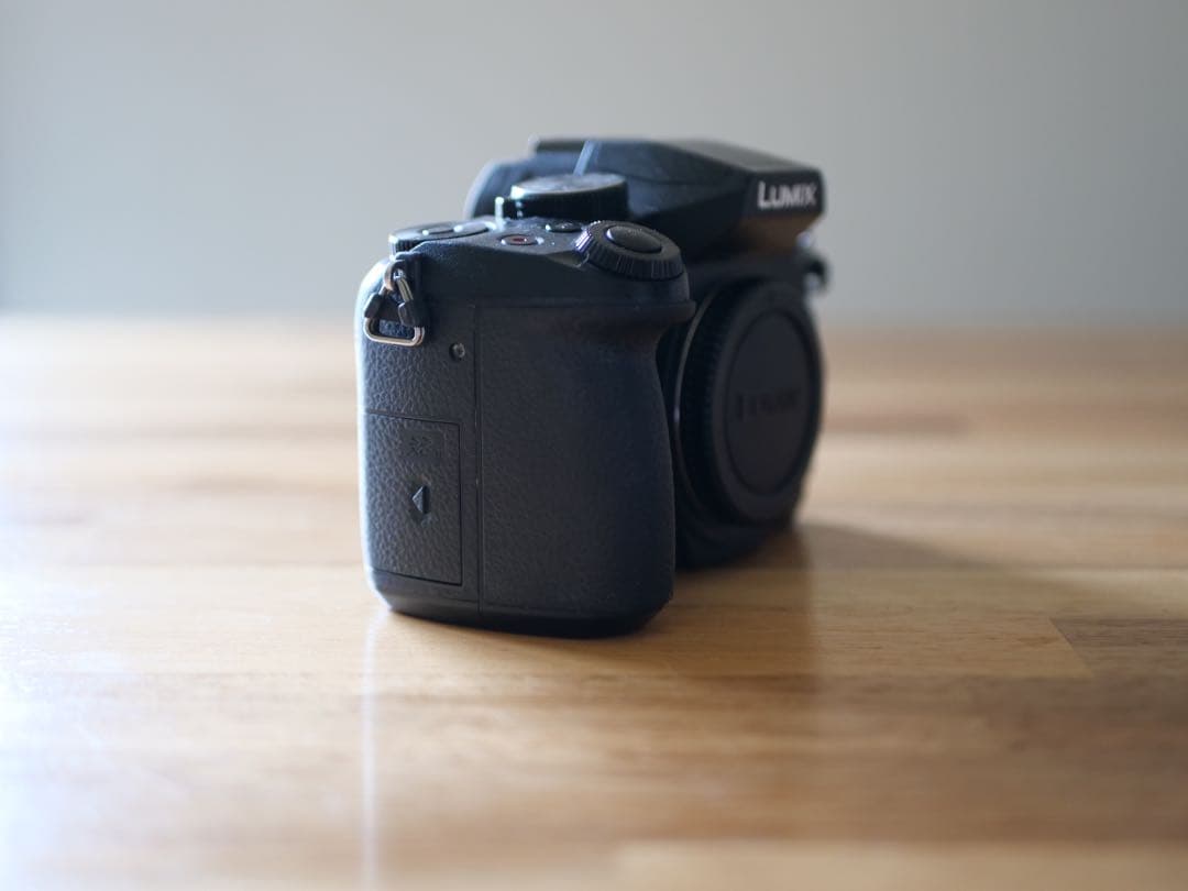 DMC-G8 Lumixミラーレス一眼カメラ 新品バッテリー付