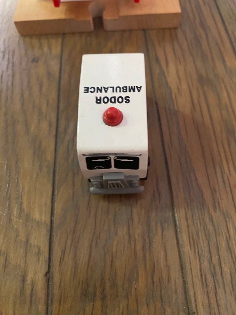 木製おもちゃ　トーマス達　ホスピタル　レール、飛行機、まとめ売り