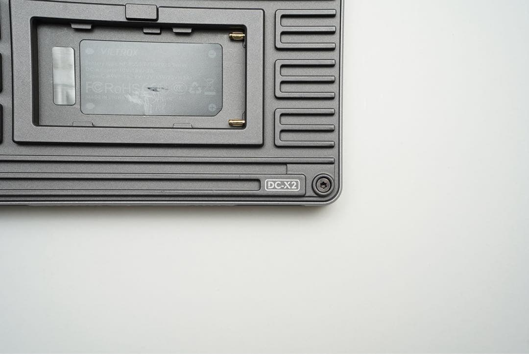 モニター台 Viltrox DC-X2 6-inch Touchscr HD Monitor