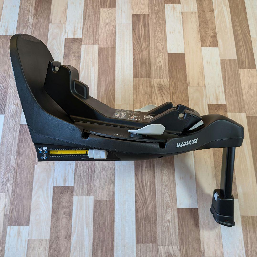 チャイルドシート Maxi-Cosi PEBBLE 360 ESSENTIAL BLACK