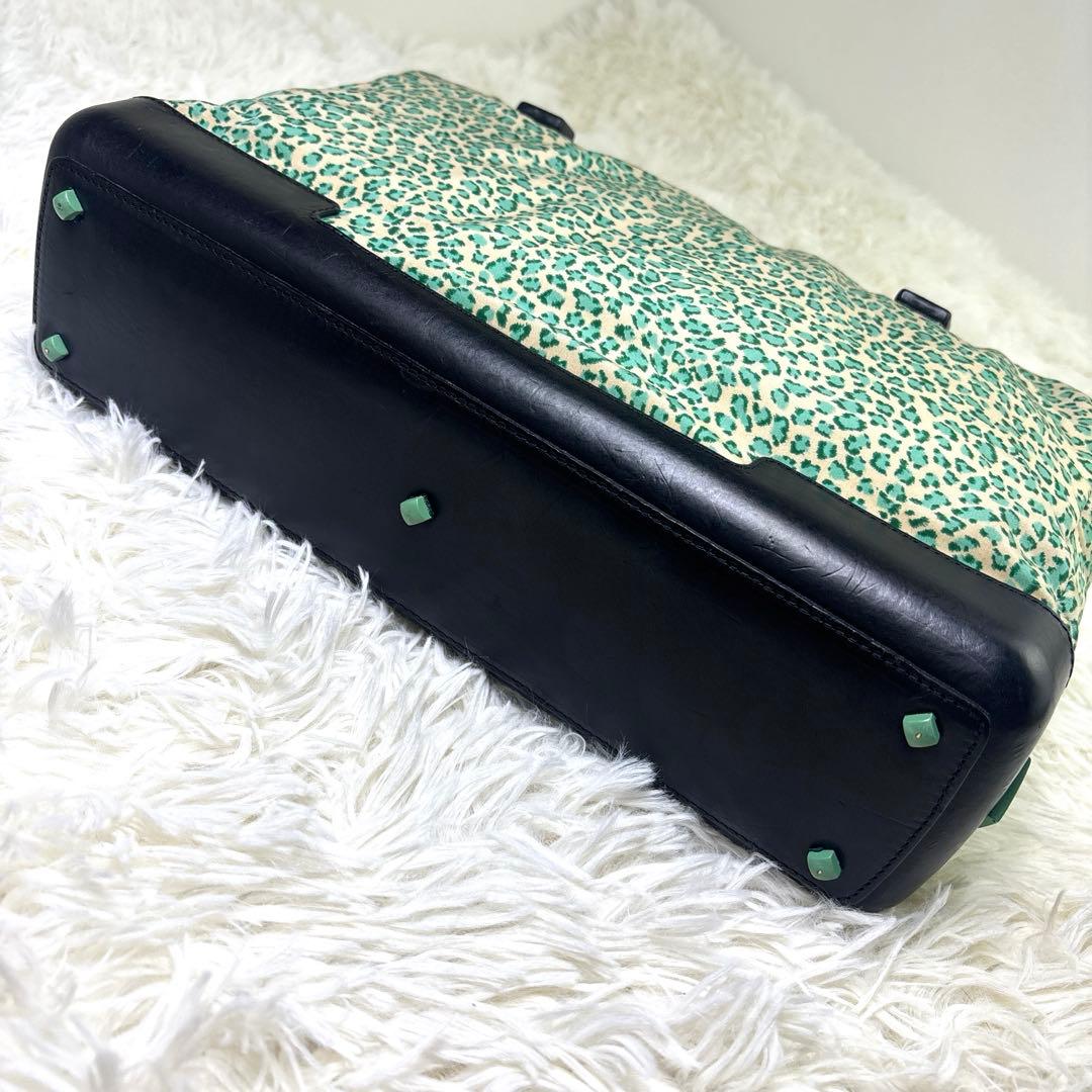 希少.美品　BOTTEGA ボッテガヴェネタ　ハンドバッグ　レオパード　グリーン