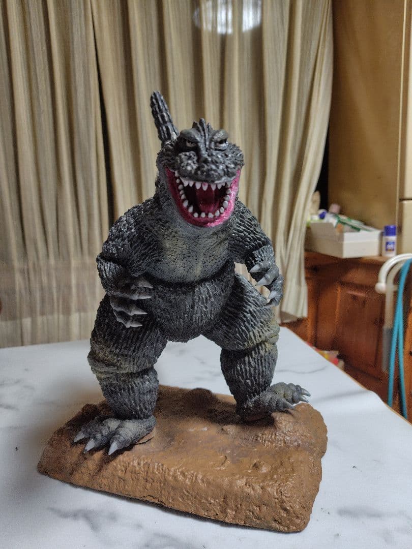 ゴジラ キンゴジ　レジン製