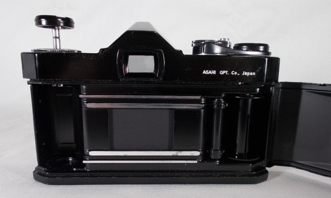 フィルムカメラ 整備済　Pentax SP + レンズ f/1.8　F170