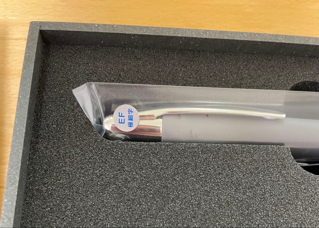 パイロット キャップレス万年筆 2024年限定版 石畳　字幅：EF