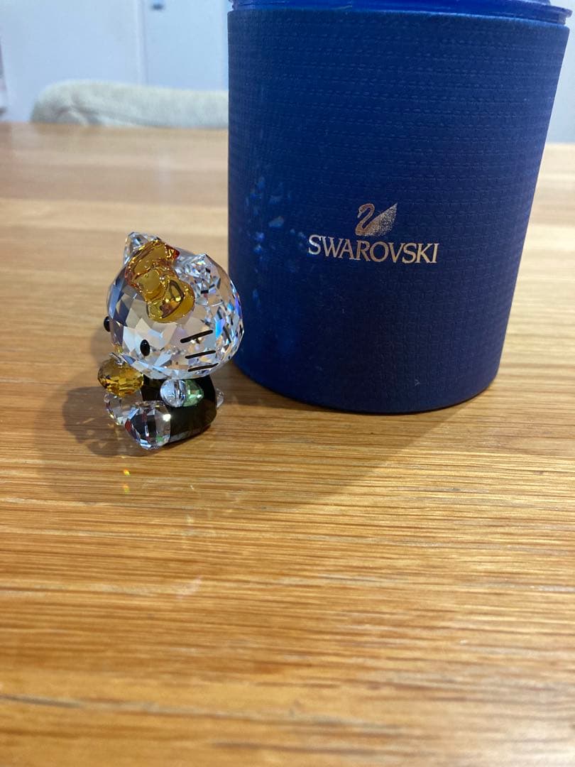 スワロフスキー　キティHello Kitty Halloween 置物