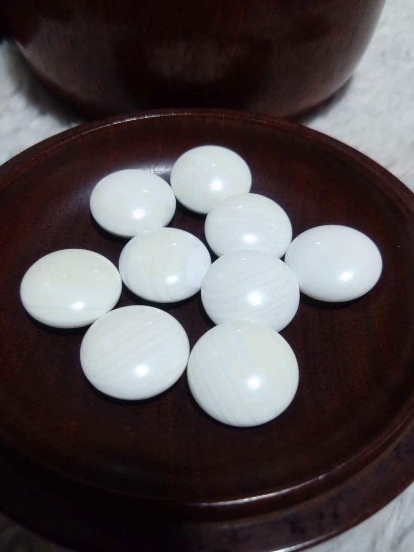 値下げ【囲碁】国産本榧　囲碁盤7.4寸　本蛤白石　那智黒石29号　囲碁セット