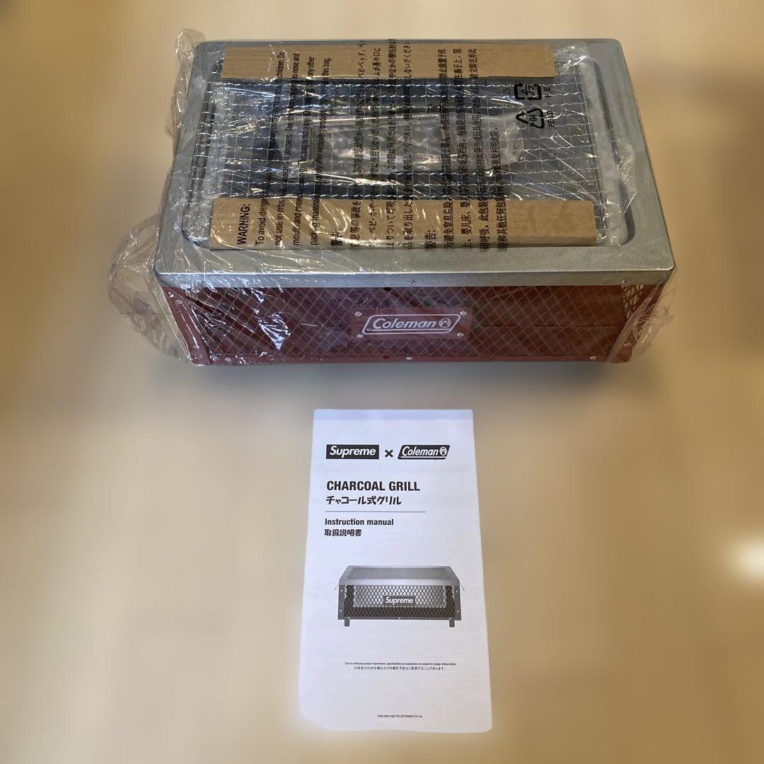 快適グッズ・旅行小物 Supreme Coleman Charcoal Grill