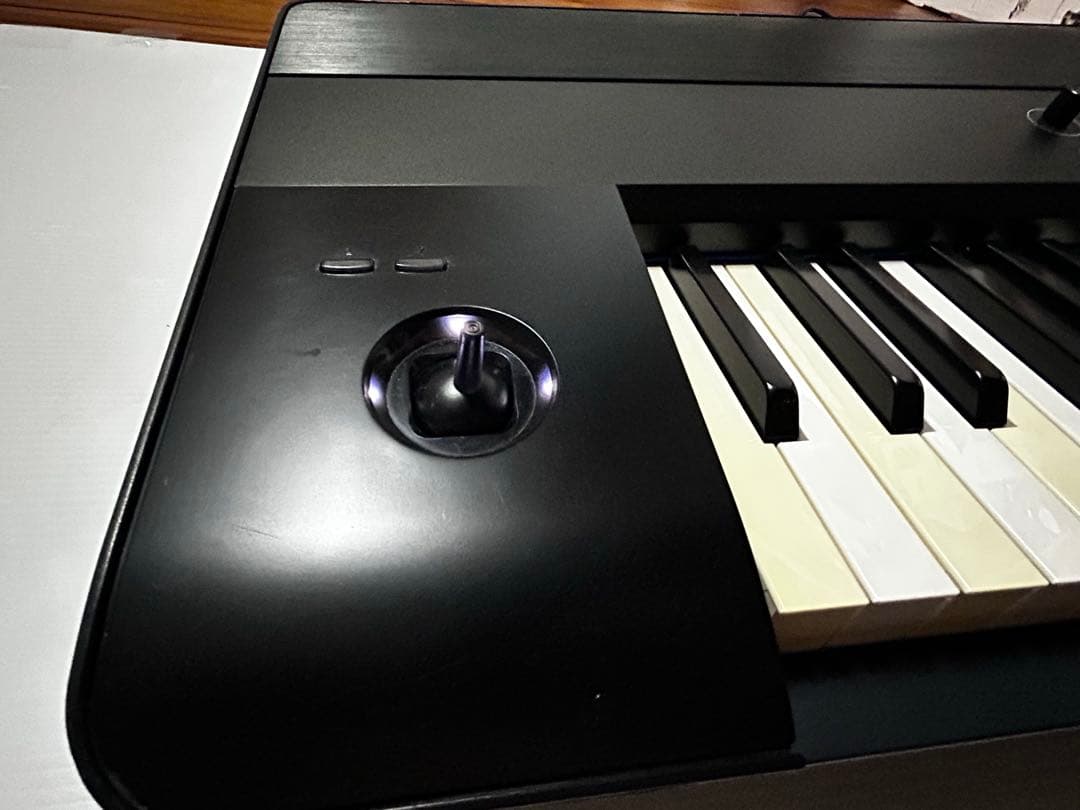 KORG KROME 88鍵盤 シンセサイザー　アダプター付き