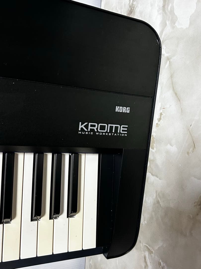 KORG KROME 88鍵盤 シンセサイザー　アダプター付き