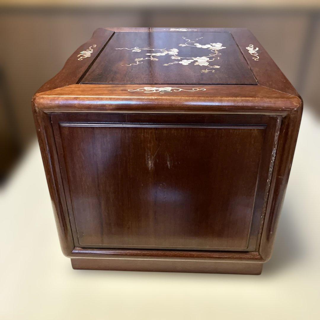 木製花模様象嵌引き出しタンス