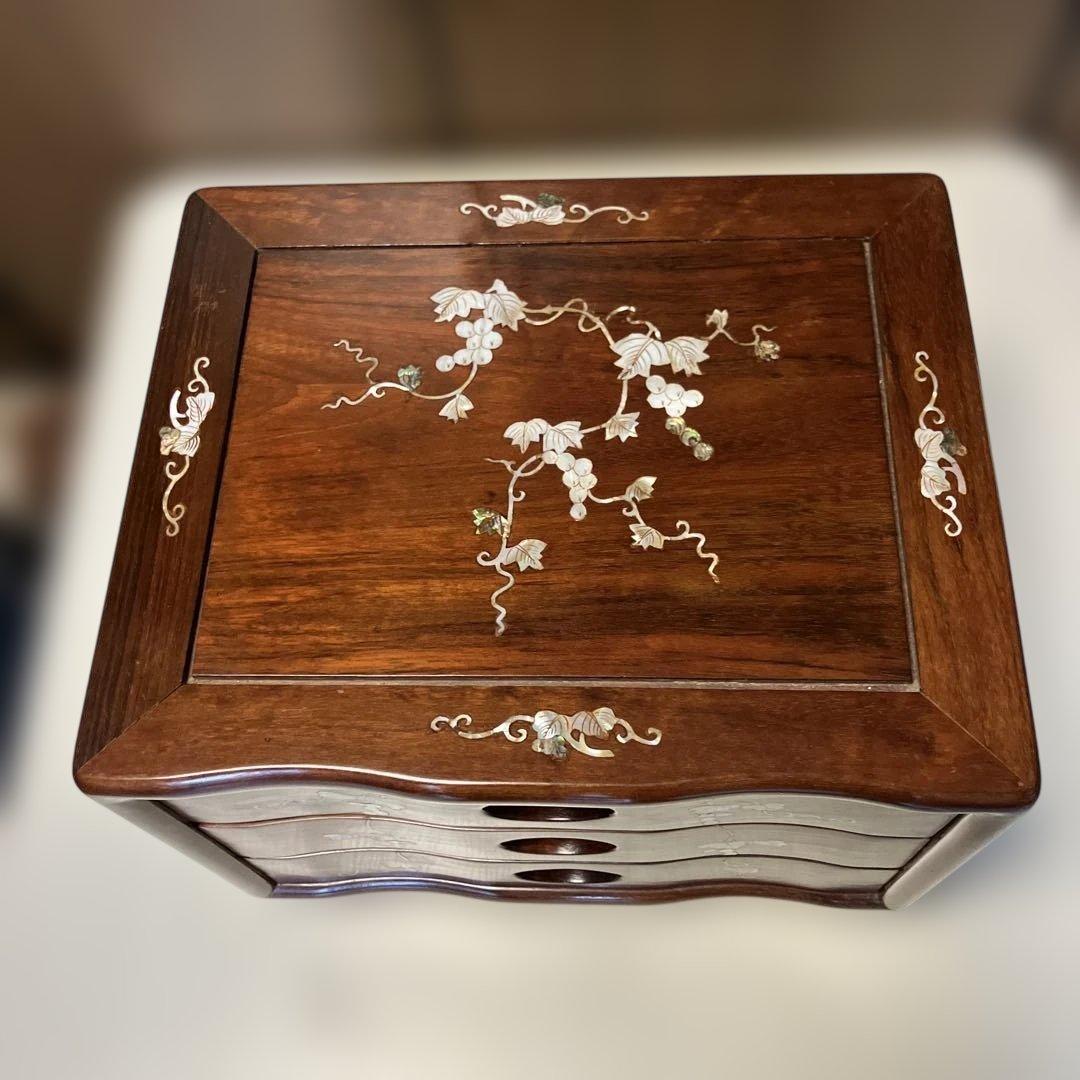 木製花模様象嵌引き出しタンス