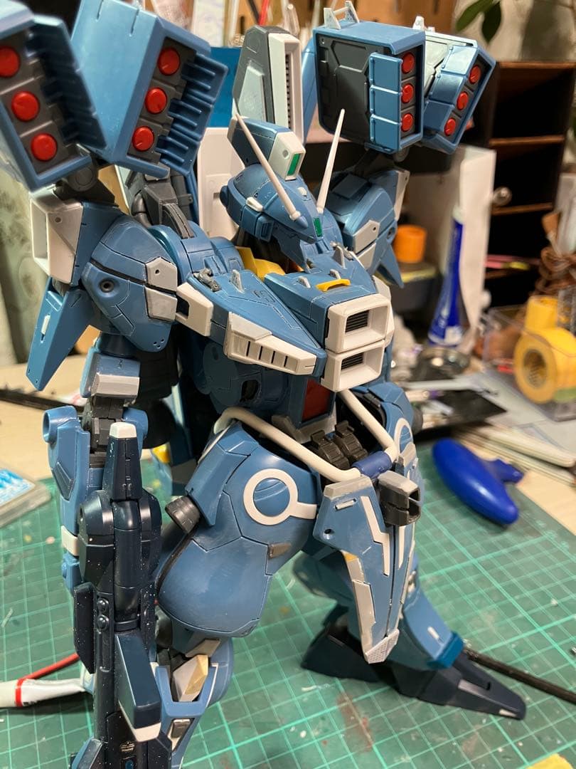 MG 1/100 ガンダムMk-Ⅴ 徹底改修全塗装完成品