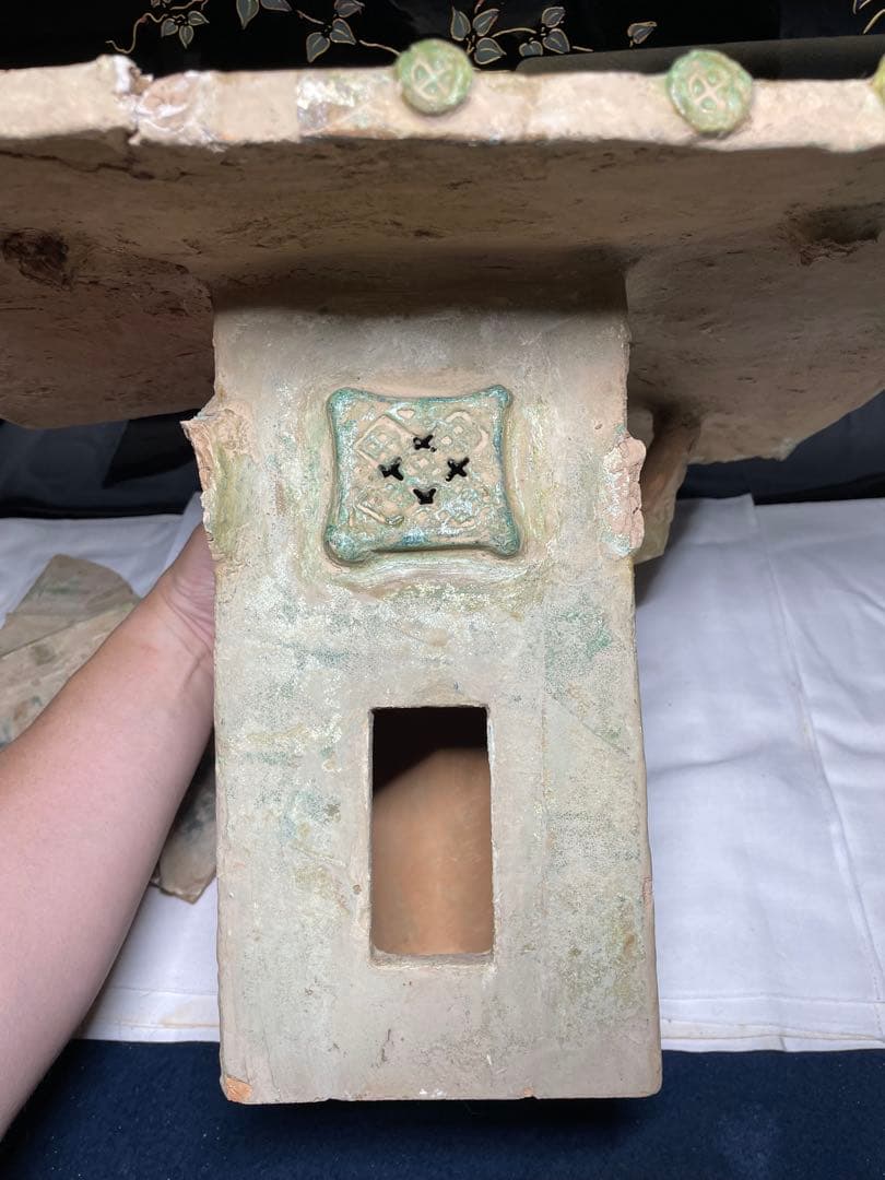 漢代陶器。漢時代。漢綠釉。約2000年。古美術。骨董品。殘品。舊家蔵出し。