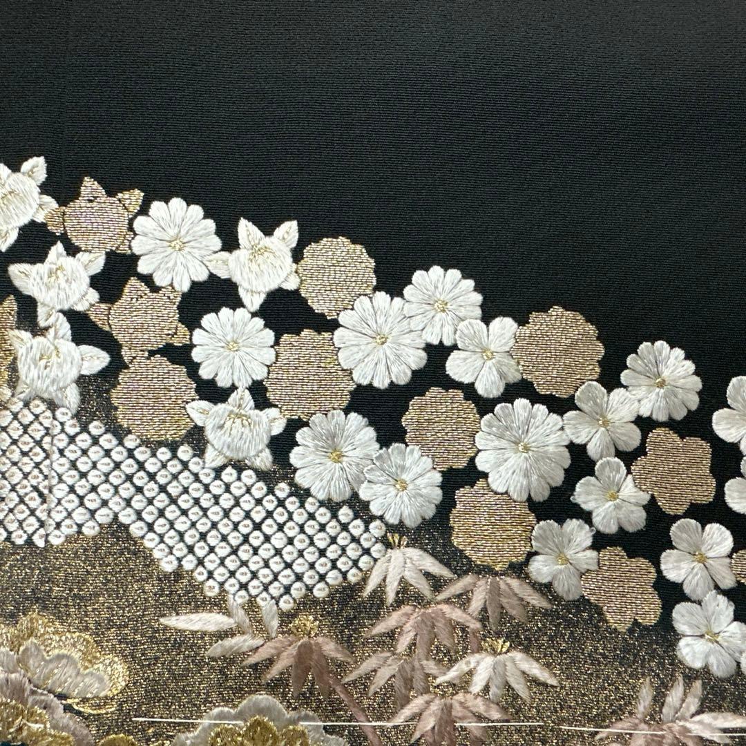 黒留袖 総刺繍 松竹梅 桐紋