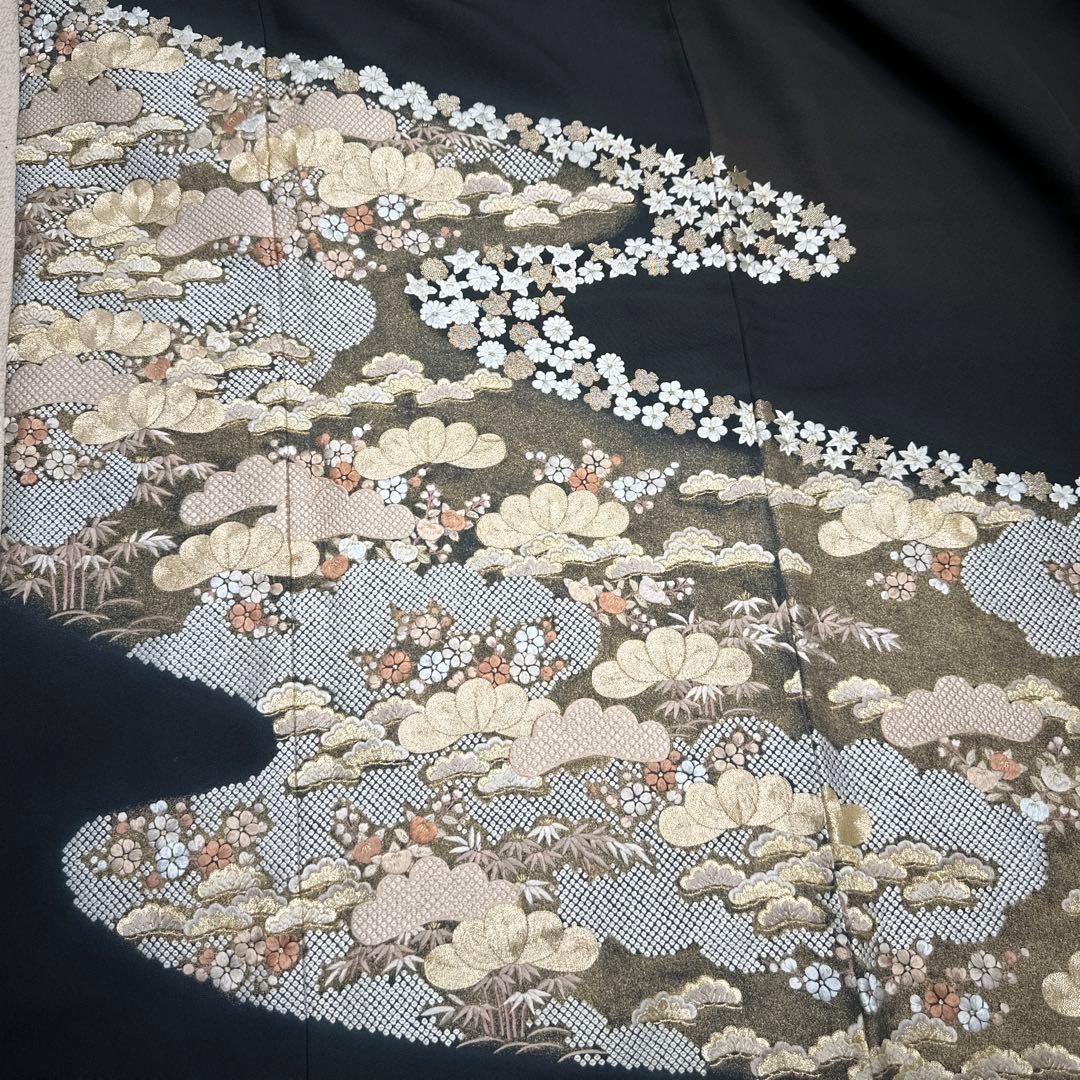 黒留袖 総刺繍 松竹梅 桐紋