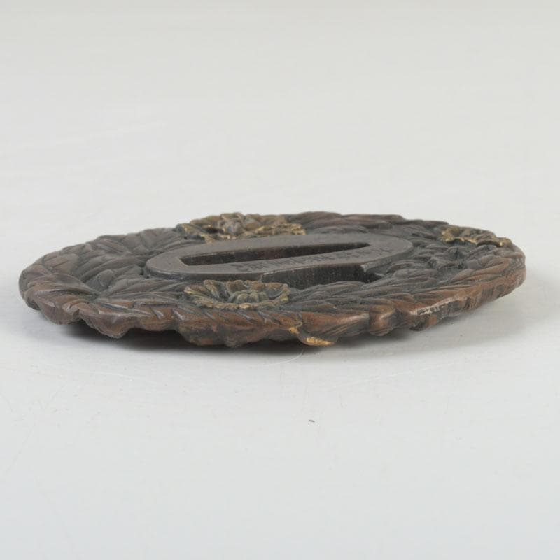 武具　刀装具　大森英重銘　古銅　牡丹神獣紋鍔　時代箱　C　9447