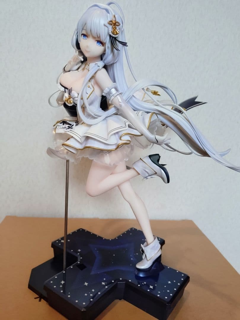 イラストリアス　μ兵装 フィギュア　アズールレーン