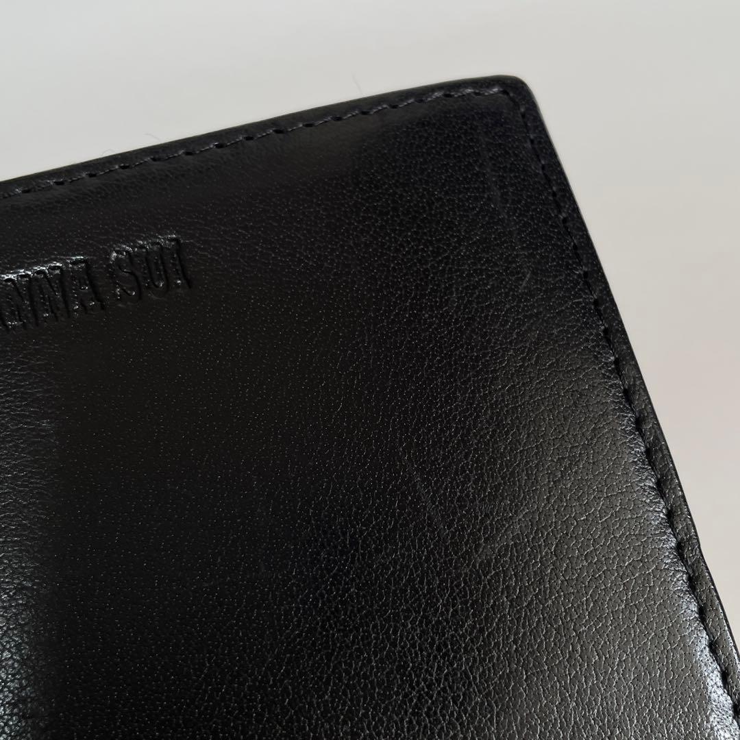 極美品 ANNA SUI 二つ折り財布 黒 レザー バタフライ 蝶 コンパクト