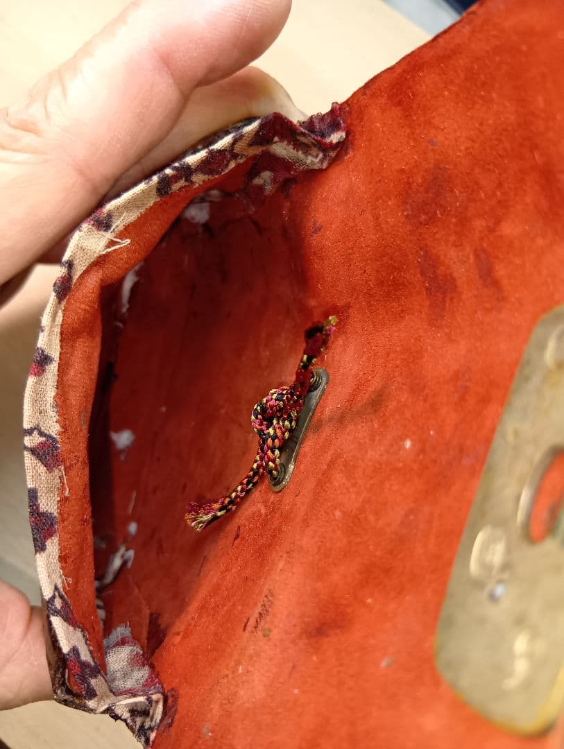 煙草入／金唐革／美品金工饅頭根付