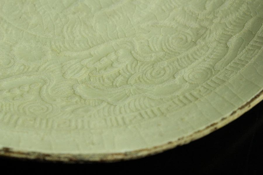 中国美術 唐物 白磁 印刻 双魚紋 碗 φ18cm 書付 仕服(K-RC959)