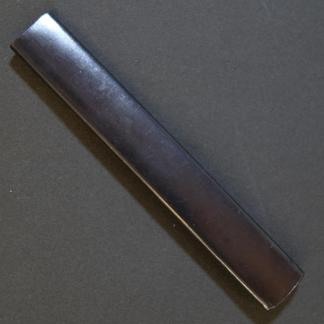 鍔 鐔 小柄 刀装具 日本刀 骨董【赤銅磨地 高肉彫 金銀象嵌 遊仔犬図小柄】