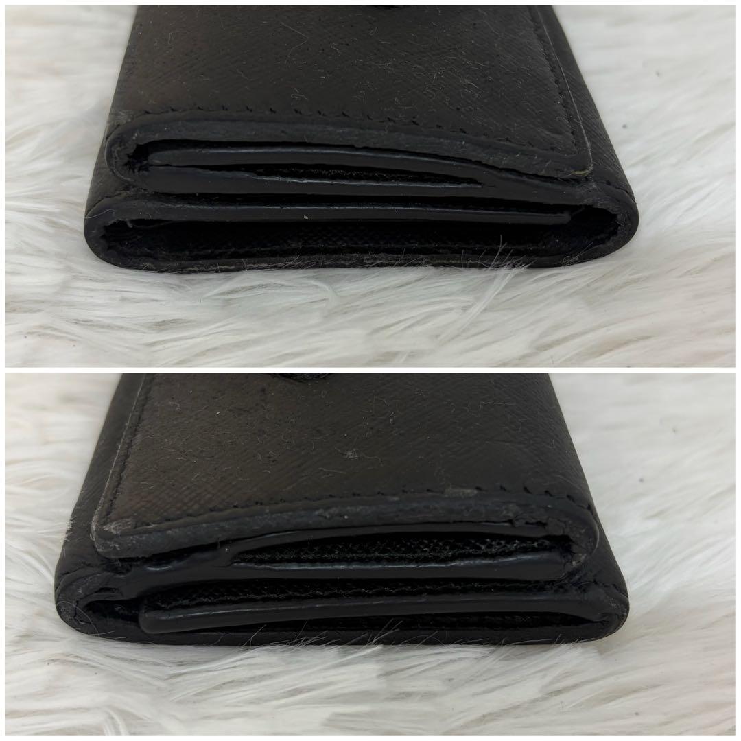 美品✨️プラダ 三つ折り財布 三角ロゴ レザー サフィアーノ ブラック