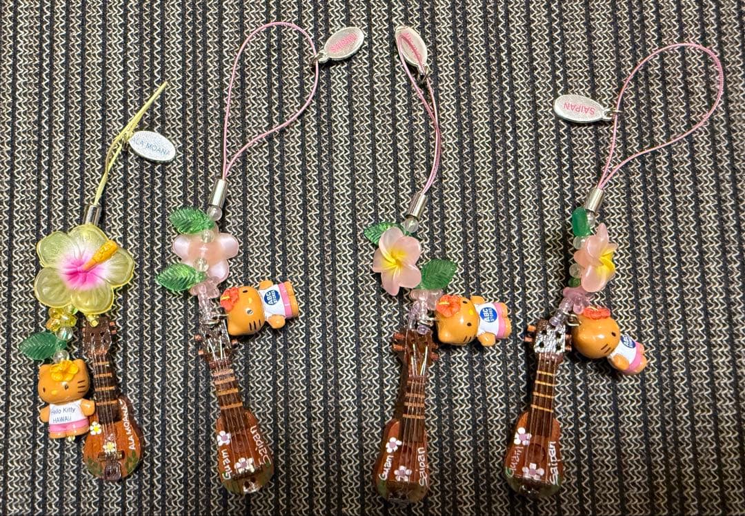 ご当地　日焼けキテイギターウクレレkitty 根付けストラップ グアムハワイ4点
