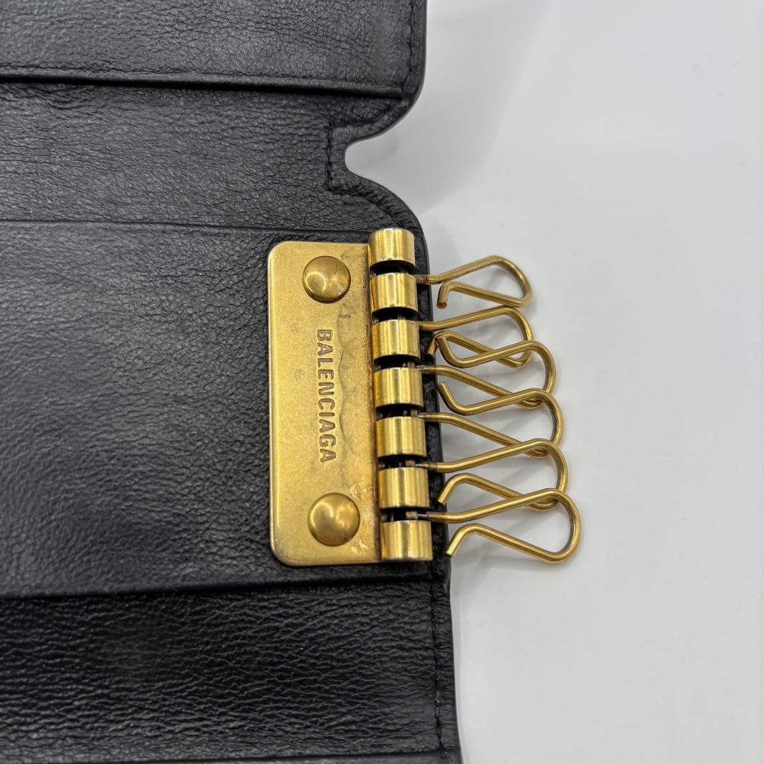 美品　BALENCIAGA キーケース　６連　ブラック　ゴールド　cash