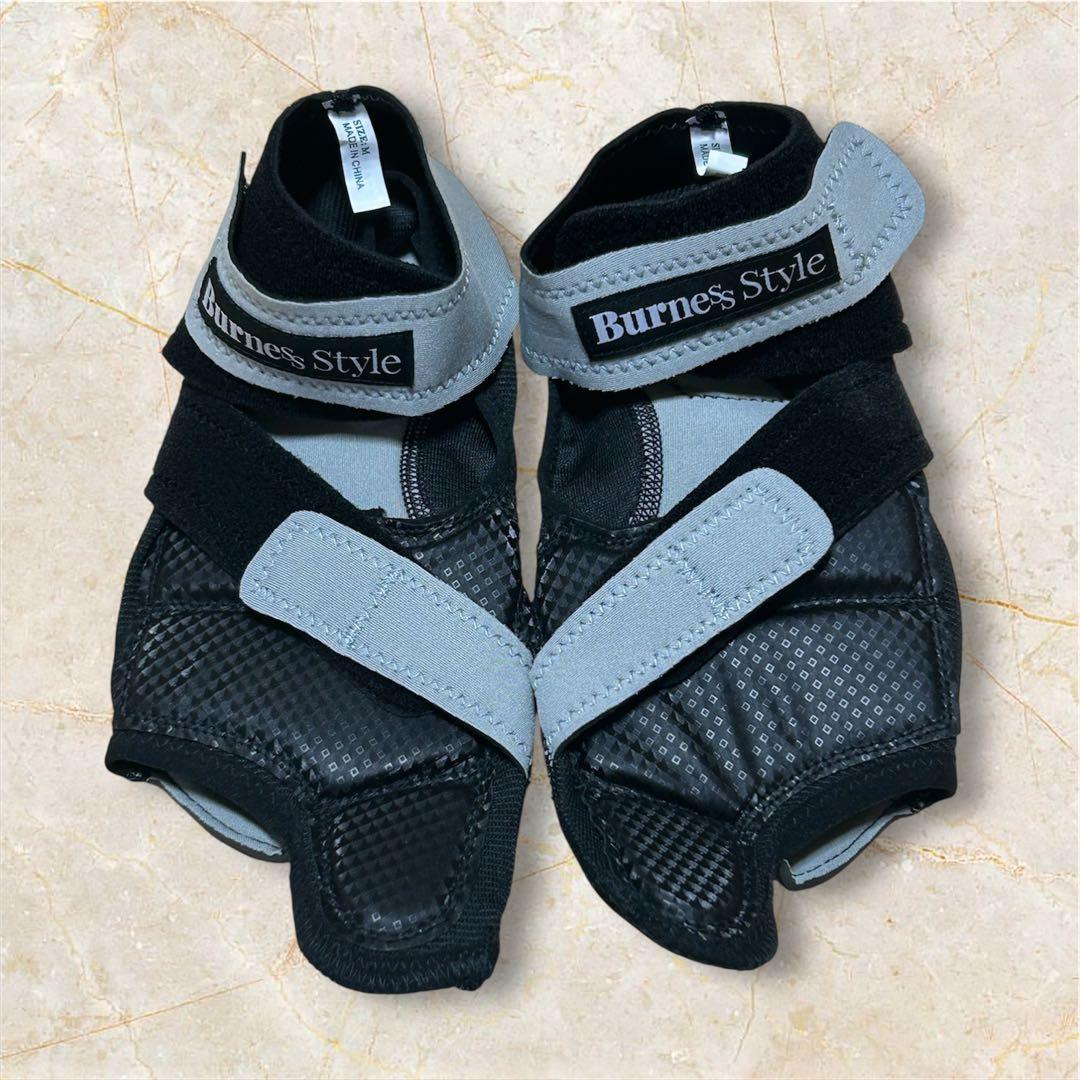 【1回のみ使用】バーネススタイル ボクシンググローブ(M)・シューズ(M)セット