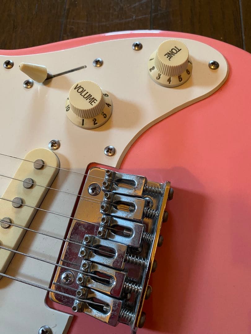 ミニエレキギターストラトキャスターピンクキッズ女子トラベルギタープレイテック廃番