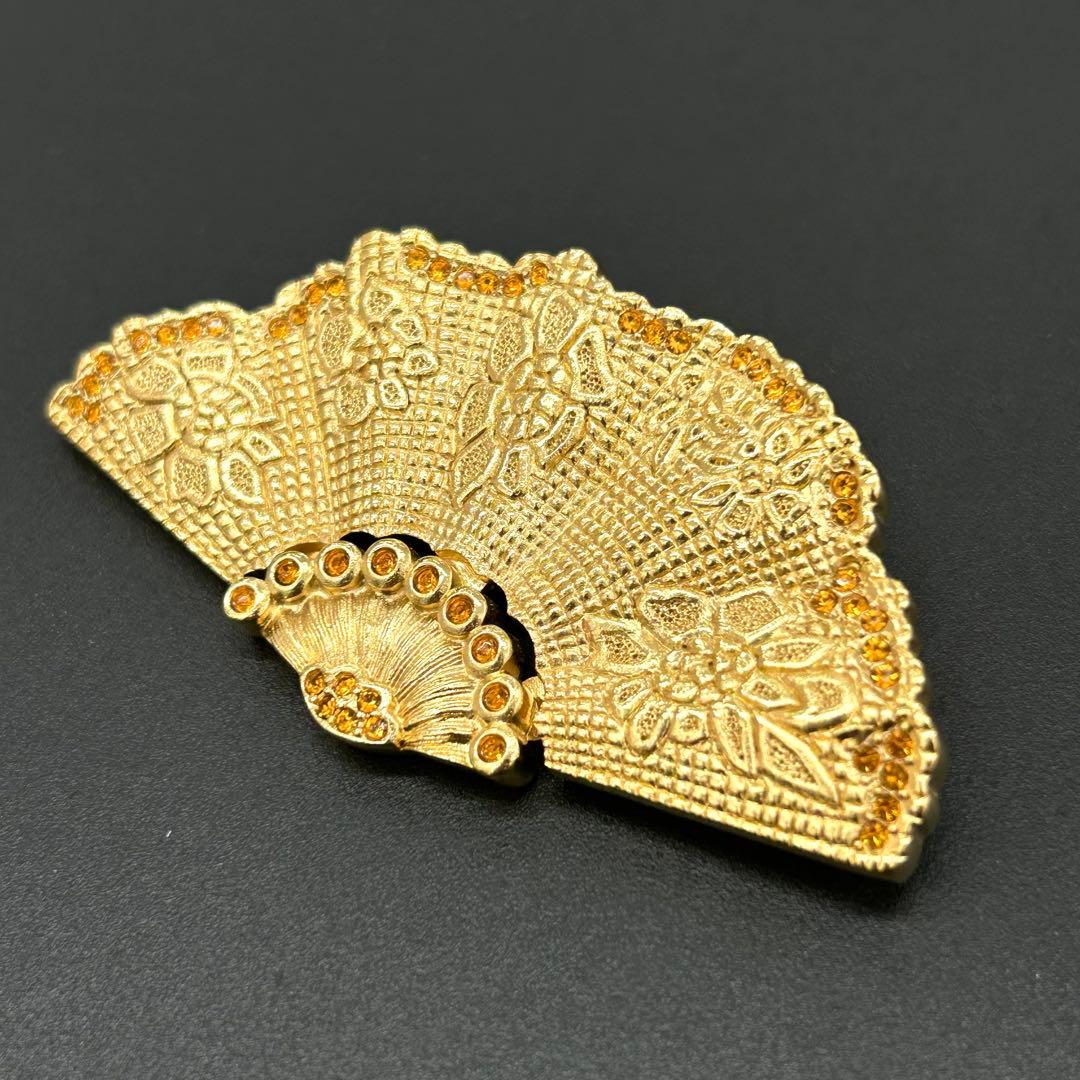 クリスチャン ディオール　ヴィンテージ ゴールデン メタル ファン ブローチ