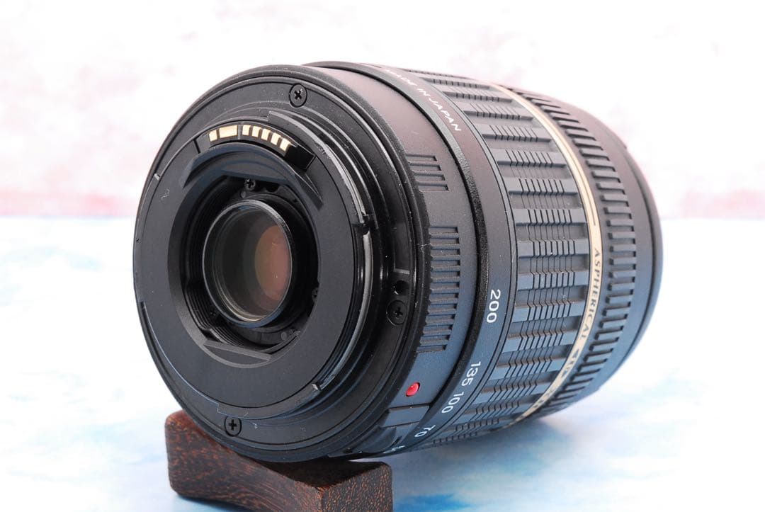 Canon Kiss X7i★一眼レフカメラ★バッグ付★便利な高倍率レンズ付