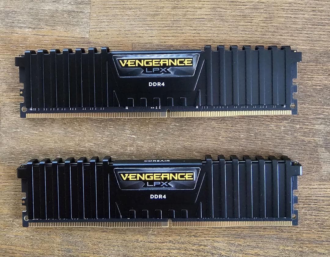 メモリー Corsair Vengeance LPX DDR4 16GB 2666MHz