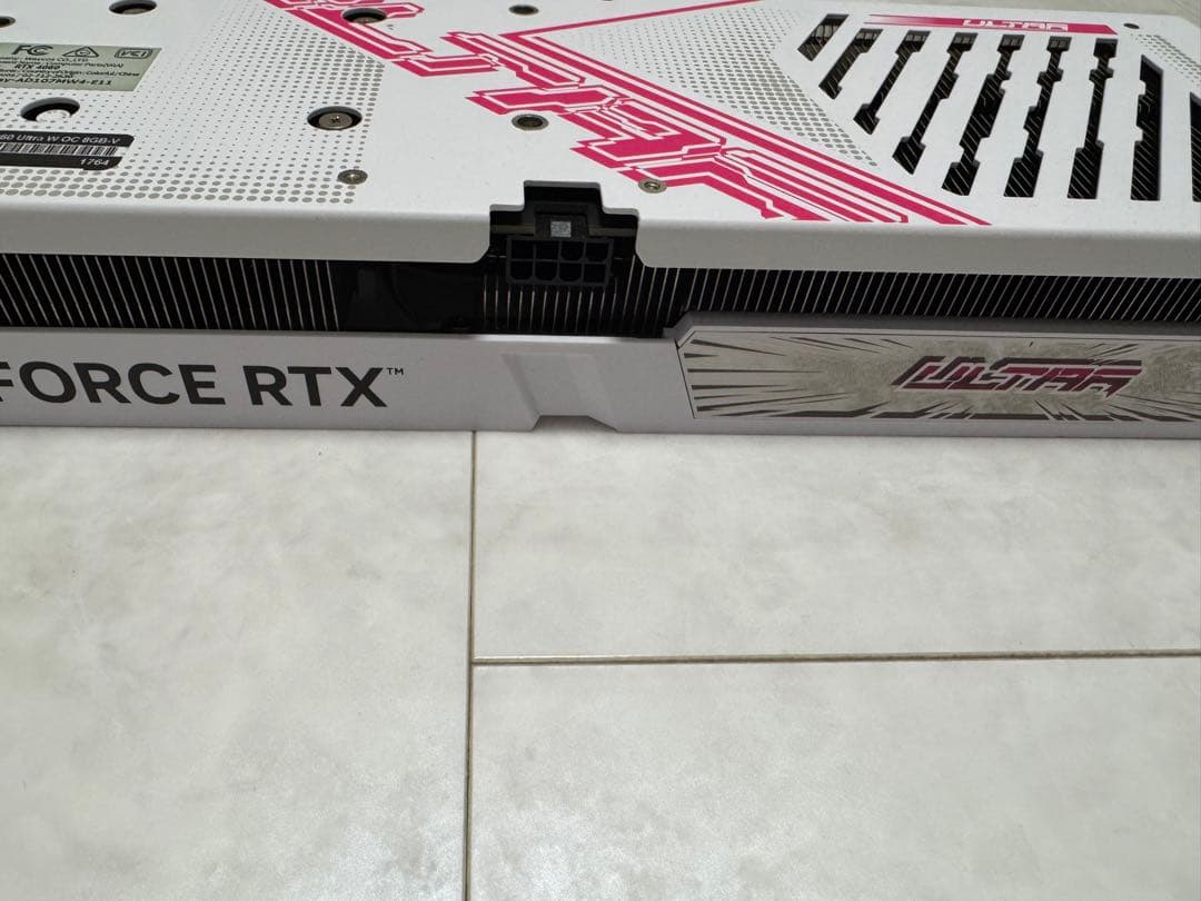 グラフィックボード・グラボ・ビデオカード GeForce Colorful RTX 4060 Ultra W OC 8GB