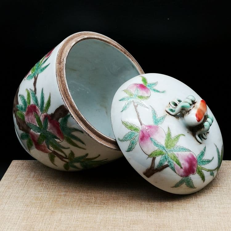 民国粉彩九桃五福紋蓋缶 現代工芸品 美術品 置物
