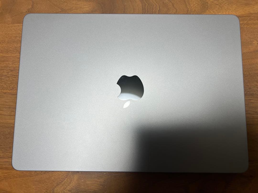 美品❗️MacBook Air 2022 M2チップ　スペースグレイ
