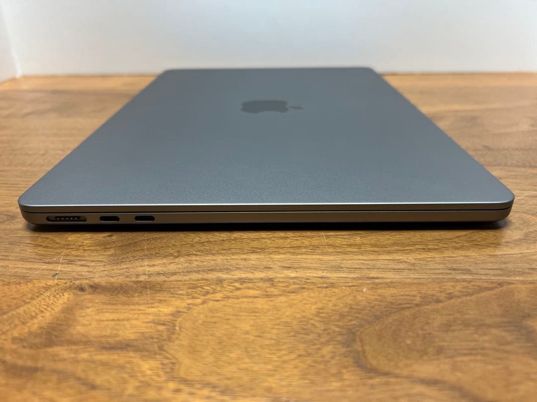 美品❗️MacBook Air 2022 M2チップ　スペースグレイ