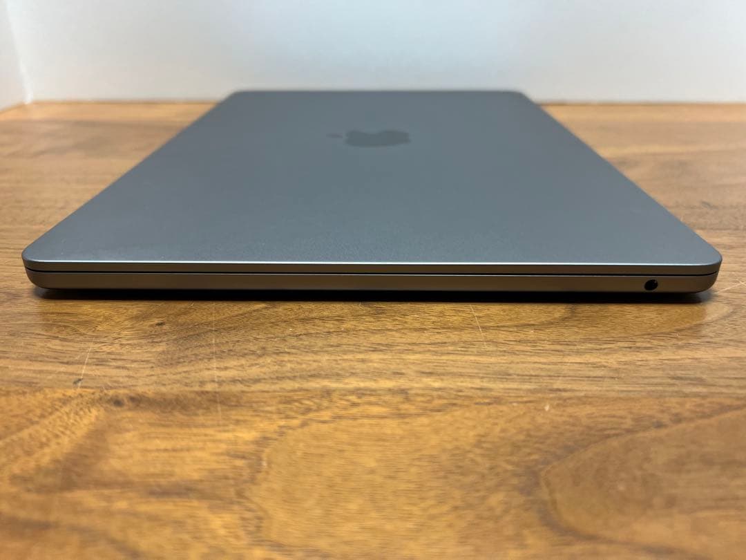 美品❗️MacBook Air 2022 M2チップ　スペースグレイ