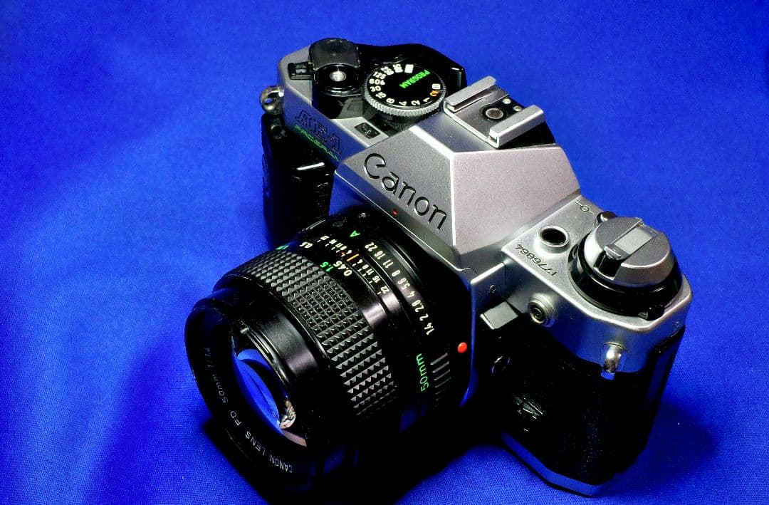 フィルムカメラ Canon AE-1 Program + New FD mm/F