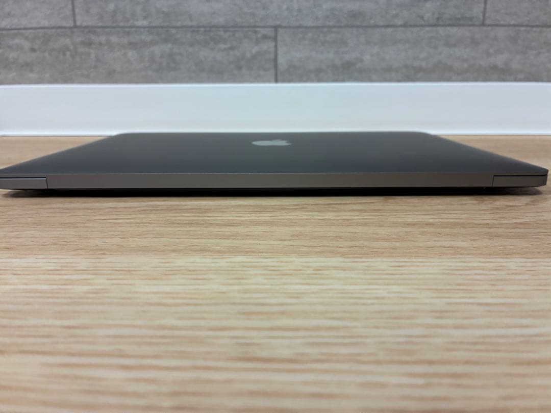 Apple MacBook スペースグレー 2020 13インチ
