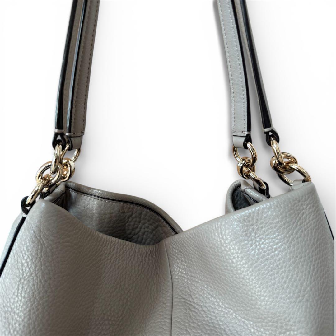 Coach Madison Phoebe ペブルドレザー ショルダーバッグ